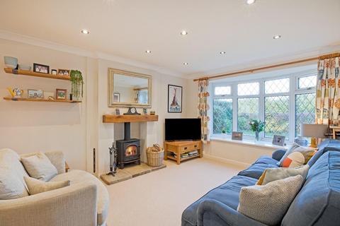 2 Fieldhead Grove, Guiseley, Leeds, LS20 8DY