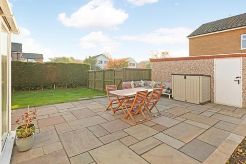 2 Fieldhead Grove, Guiseley, Leeds, LS20 8DY