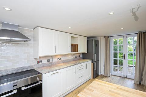 2 bedroom barn conversion to rent, Bury Lane, Epping