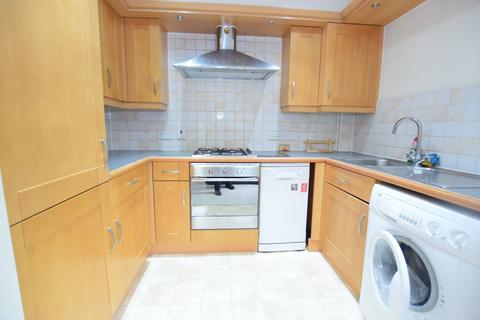 2 bedroom flat to rent, Clapham Road, Oval, London, SW9