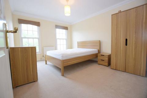 2 bedroom flat to rent, Clapham Road, Oval, London, SW9