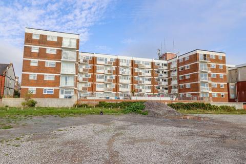 2 bedroom flat for sale, Seafront, Hayling Island