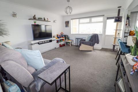 2 bedroom flat for sale, Seafront, Hayling Island