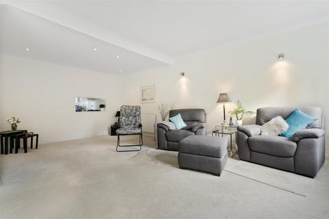 2 bedroom maisonette for sale, Knole Wood, Sunningdale