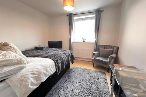 2 bedroom flat for sale, Centreway Apartments, Axon Place, Ilford