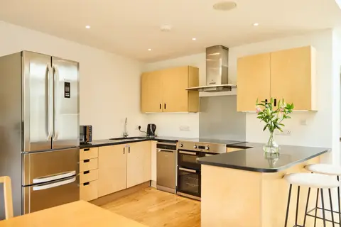 3 bedroom flat to rent, Bounty Hall, Gwendolen Avenue, London