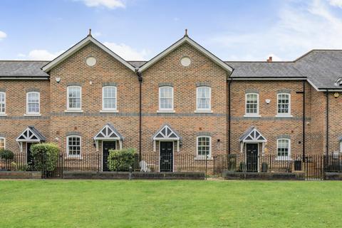 3 bedroom terraced house for sale, Westerham Road, Keston