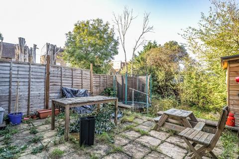 2 Bryden Close, London, SE26 5LL