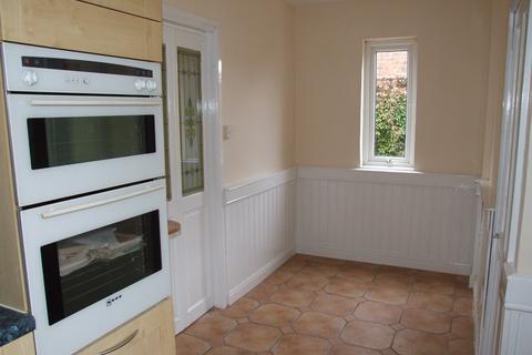 2 bedroom semi-detached house to rent, HORSELL/WOKING