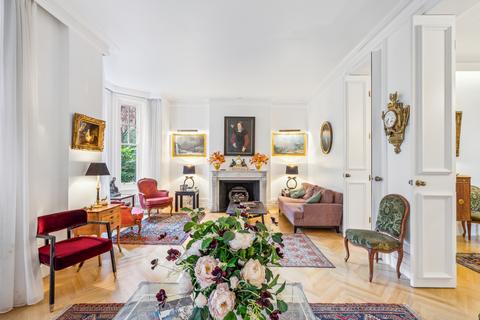 12a Fitzjames Avenue, London, W14 0RP