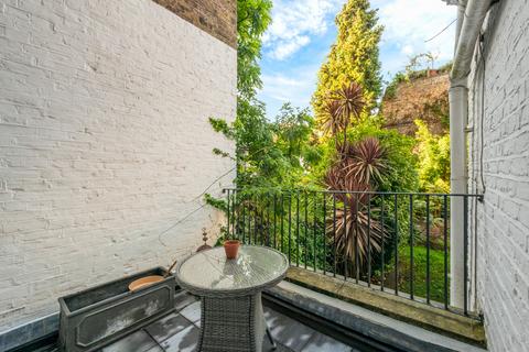 1 bedroom flat for sale, St. Lukes Road, Notting Hill, London