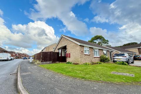 2 bedroom semi-detached bungalow for sale, Tay Close, Chatham ME5