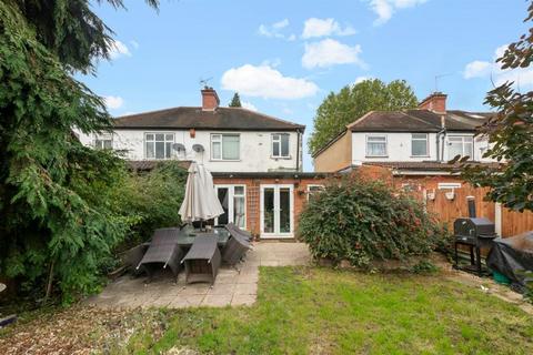 3 bedroom semi-detached house for sale, Wimborne Avenue, Norwood Green UB2