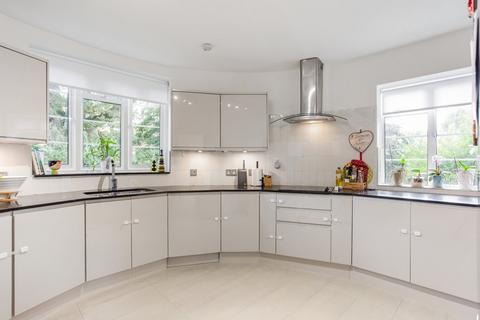 29 Heath Rise, Putney, London, SW15 3HF
