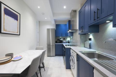 3 bedroom flat to rent, Ridgmount Gardens, London