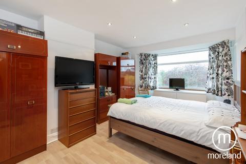 5 bedroom semi-detached house for sale, Hendon Way, London NW2