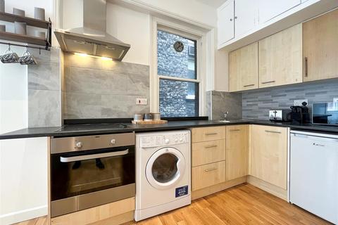 2 bedroom apartment to rent, Petty France, Victoria, SW1H