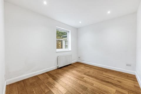 2 bedroom apartment to rent, Brouncker Road, Acton, W3