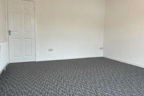 3 bedroom apartment to rent, Meyrick Street, Pembroke Dock