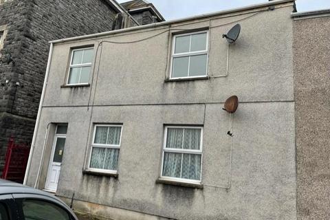 3 bedroom apartment to rent, Meyrick Street, Pembroke Dock