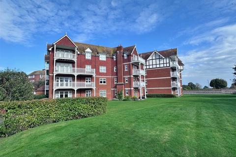 2 bedroom flat for sale, St Saviour House, 2 Darley Road, Eastbourne BN20