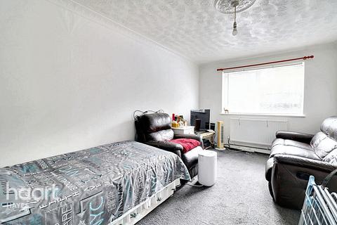 1 bedroom flat for sale, Evergreen Way, Hayes