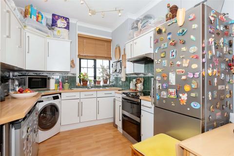 2 bedroom flat for sale, Grand Avenue, Worthing