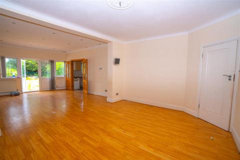 14 Sherborne Avenue, Southall, UB2 4HU