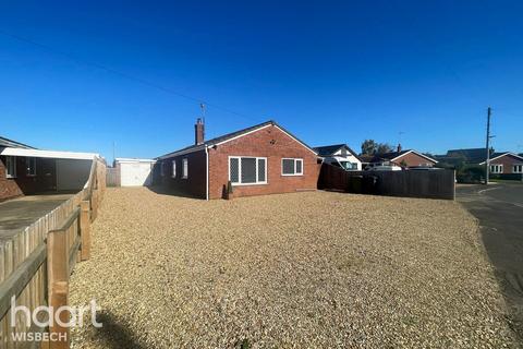 4 bedroom detached bungalow for sale, Burrett Gardens, Wisbech