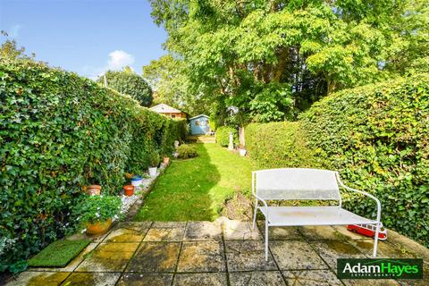 2 bedroom terraced house for sale, Finchley Park, London N12