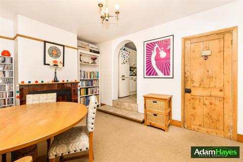 2 bedroom terraced house for sale, Finchley Park, London N12