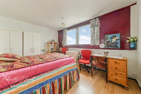 2 bedroom flat for sale, Nightingale Vale, London