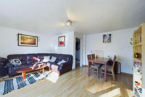 15 Oxford Road, London, E15 1DD