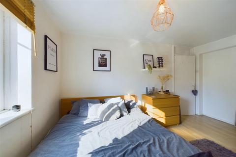 15 Oxford Road, London, E15 1DD