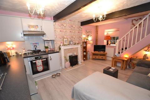 2 bedroom cottage for sale, Green End, Clayton, Bradford