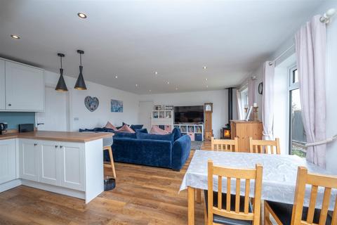 10 Clinton Avenue, Hampton Magna, Warwick, CV35 8TX