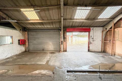 Warehouse to rent, Wharf Road, Gravesend