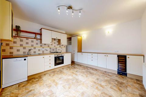 Clach Cruin High Street, Rattray, Blairgowrie, PH10 7DE