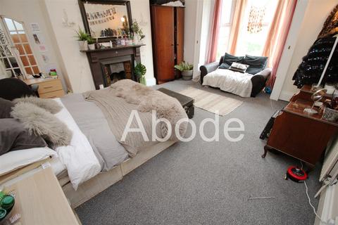 8 bedroom house to rent, Hyde Park Road, Hyde Park, Leeds