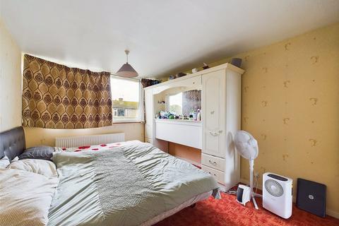 35 Golden Close, Tuffley, Gloucester, GL4 0QZ