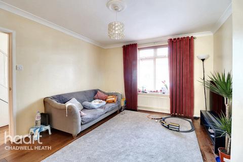 3 bedroom terraced house for sale, Becontree Avenue, Dagenham