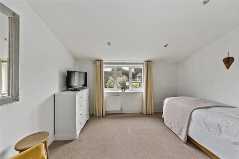 35 Avern Road, West Molesey, KT8 2JB