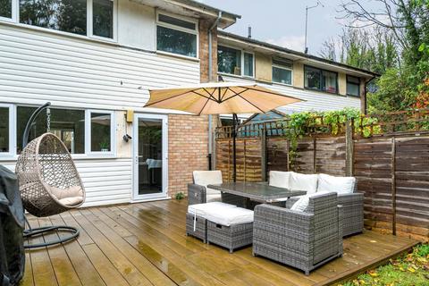 17 Fiona Close, Winchester, SO23 0HB