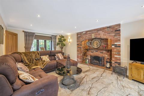 7 bedroom detached house for sale, Heathcote., Tadworth, Surrey