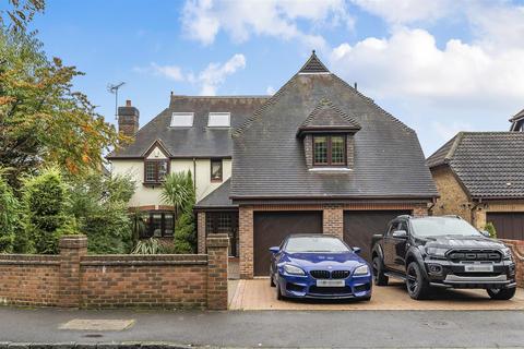 7 bedroom detached house for sale, Heathcote., Tadworth, Surrey