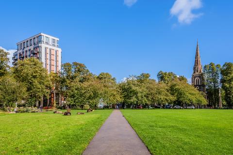 1 bedroom flat for sale, Chiswick Green, London, W4