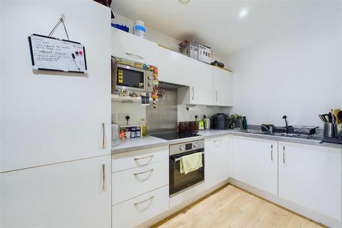 1 bedroom flat for sale, Paynter House, Upton Gardens, Shipbuilding Way, London, E13