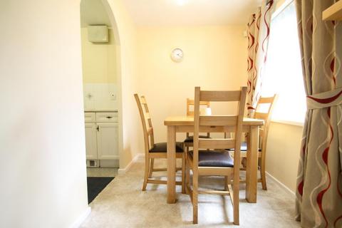 2 bedroom flat to rent, Lady Park Court, Shadwell, Leeds, LS17