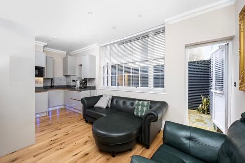 1 bedroom apartment for sale, Brunswick Square, Hove BN3