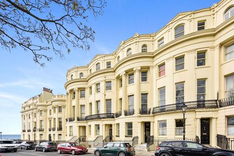 1 bedroom apartment for sale, Brunswick Square, Hove BN3